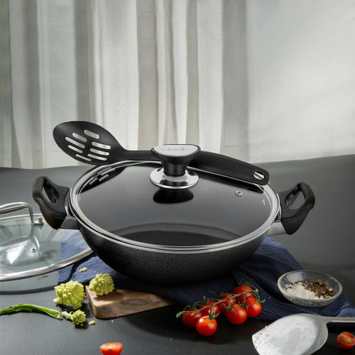 Wok stir fry - wok, karahi